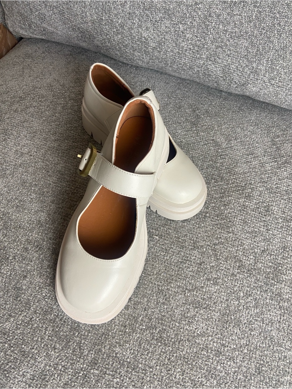Modatope platform Mary Jane’s size 8